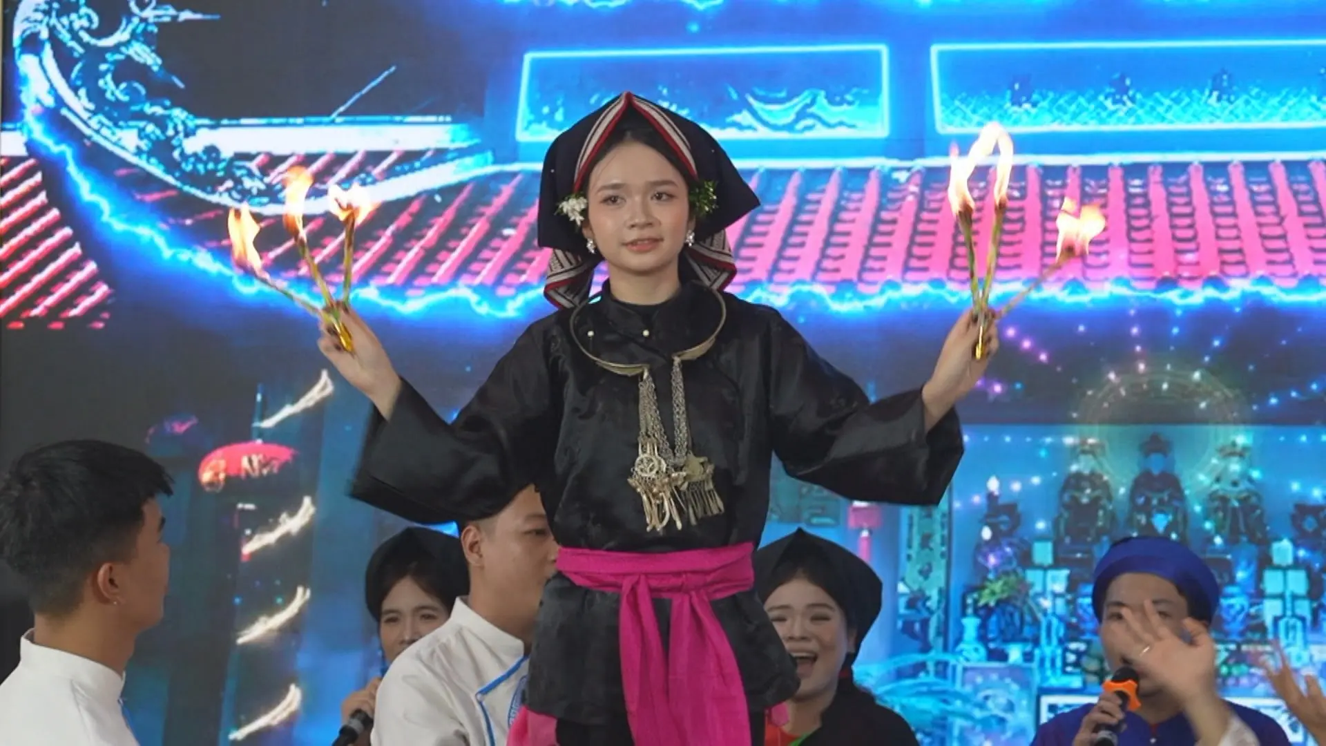 Sân khấu hóa văn hóa – lịch sử Việt Nam